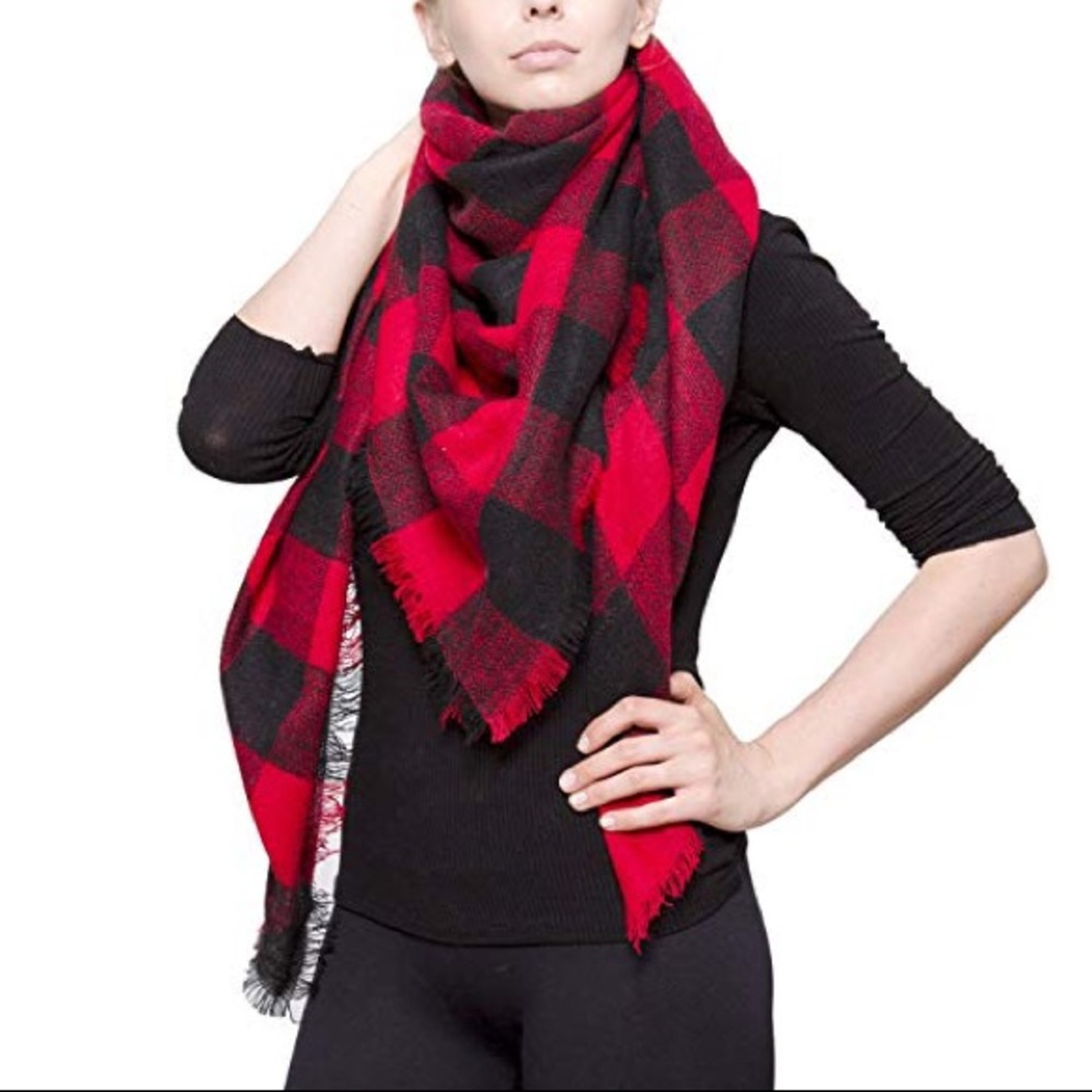 ‘BELLTOWN’ Buffalo Plaid Print Blanket Scarf - Picture 6 of 6